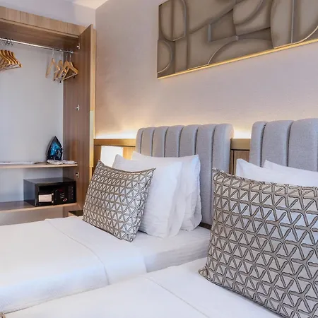 Lions Royal 4*