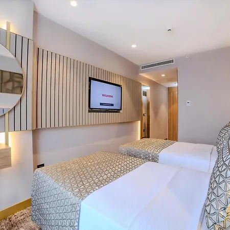 Lions Royal 4*