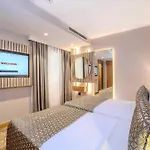 Hotel Lions Royal