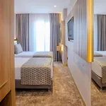 Lions Royal Hotel