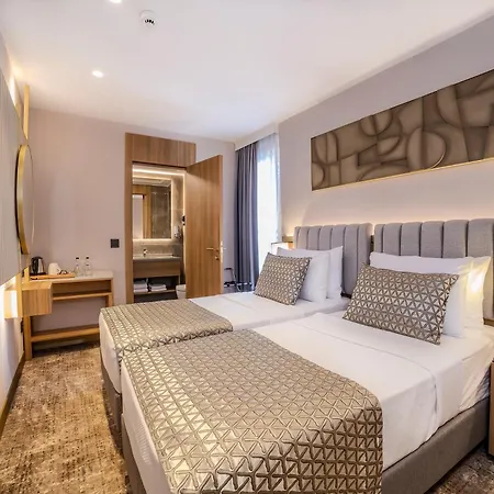 Hotel Lions Royal Estambul