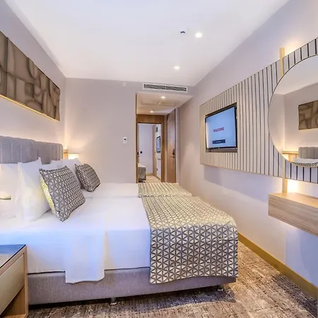 Lions Royal Отель