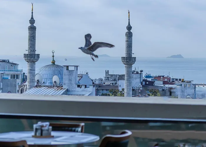 Hotel Lions Royal 4*