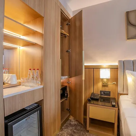 Lions Royal İstanbul