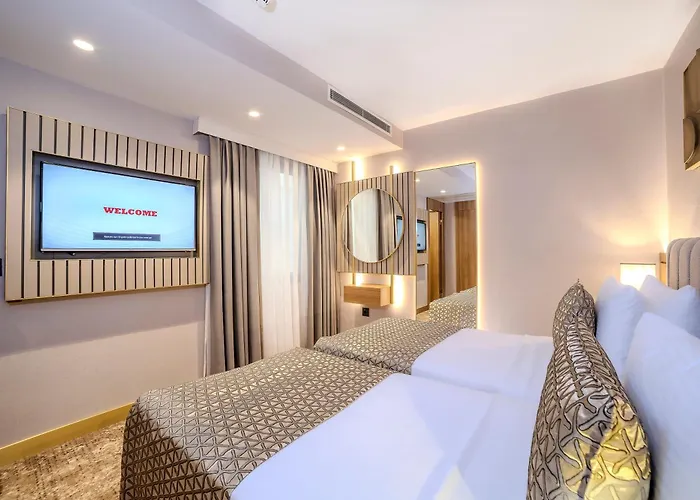 Hotel Lions Royal