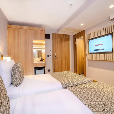 Lions Royal 4*